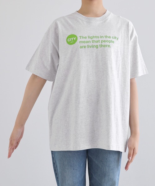 ANME(アンメ)の「CITYロゴプリント半袖Tシャツ(Tシャツ/カットソー・レディース・オフホワイト/グレー系その他/ホワイト系その他/グレー系その他2・M/L/XL/XXL)」の7枚目の写真