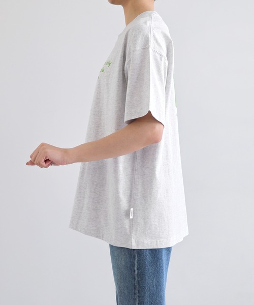 ANME(アンメ)の「CITYロゴプリント半袖Tシャツ(Tシャツ/カットソー・レディース・オフホワイト/グレー系その他/ホワイト系その他/グレー系その他2・M/L/XL/XXL)」の8枚目の写真
