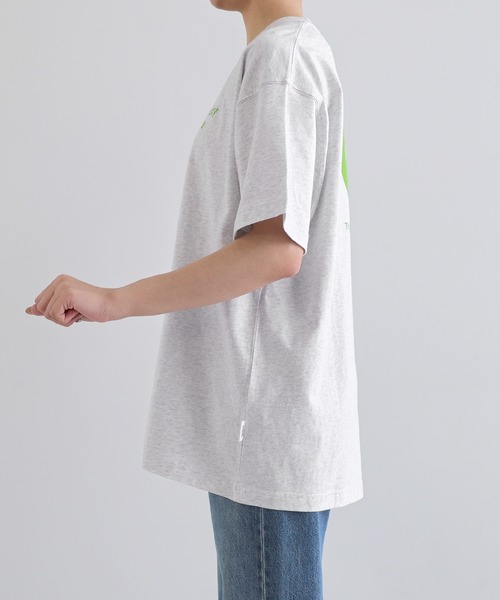 ANME(アンメ)の「CITYロゴプリント半袖Tシャツ(Tシャツ/カットソー・レディース・オフホワイト/グレー系その他/ホワイト系その他/グレー系その他2・M/L/XL/XXL)」の11枚目の写真