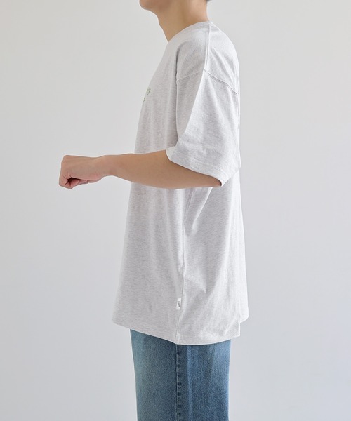 ANME(アンメ)の「CITYロゴプリント半袖Tシャツ(Tシャツ/カットソー・レディース・オフホワイト/グレー系その他/ホワイト系その他/グレー系その他2・M/L/XL/XXL)」の17枚目の写真