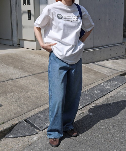 ANME(アンメ)の「CITYロゴプリント半袖Tシャツ(Tシャツ/カットソー・レディース・オフホワイト/グレー系その他/ホワイト系その他/グレー系その他2・M/L/XL/XXL)」の6枚目の写真