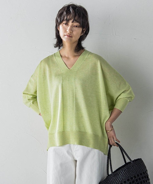 MAYSON GREY(メイソングレイ)の「LEVITAシアーVネックドルマンニットプルオーバー≪手洗い可能≫(ニット/セーター・レディース・ベージュ/グリーン/オフホワイト/ブラウン/ホワイト・M)」の18枚目の写真