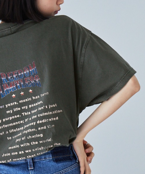 MONO-MART(モノマート)の「ヴィンテージ加工ツアーグラフィックデザイン オーバーサイズ半袖Tシャツ(Tシャツ/カットソー・レディース・ブラック/ホワイト系/ホワイト系1/オフホワイト/ブルー/ピンク系/ブラック系1/ブラック系・FREE)」の6枚目の写真