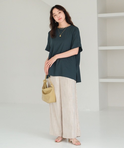 Elura（エルーラ）の「サラサラリラクシーTブラウス/321530（シャツ/ブラウス・レディース・ダークブラウン/オフホワイト/ネイビー/ブラック/ホワイト/グリーン/ブラウン・MEDIUM/LARGE）」の19枚目の写真