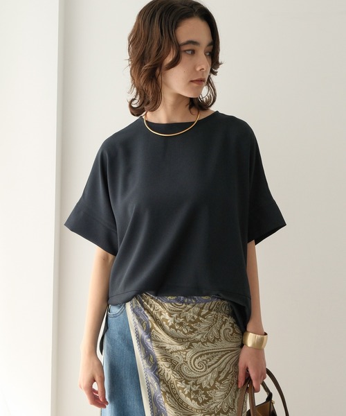 Elura（エルーラ）の「サラサラリラクシーTブラウス/321530（シャツ/ブラウス・レディース・ダークブラウン/オフホワイト/ネイビー/ブラック/ホワイト/グリーン/ブラウン・MEDIUM/LARGE）」の8枚目の写真