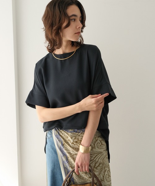 Elura（エルーラ）の「サラサラリラクシーTブラウス/321530（シャツ/ブラウス・レディース・ダークブラウン/オフホワイト/ネイビー/ブラック/ホワイト/グリーン/ブラウン・MEDIUM/LARGE）」の9枚目の写真