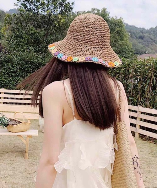 VIBGYOR（ヴィブジョー）の「pur chouchou/お花 刺繍 麦わら ペーパーハット P4460（ハット・レディース・ブラウン/ベージュ・FREE）」の4枚目の写真