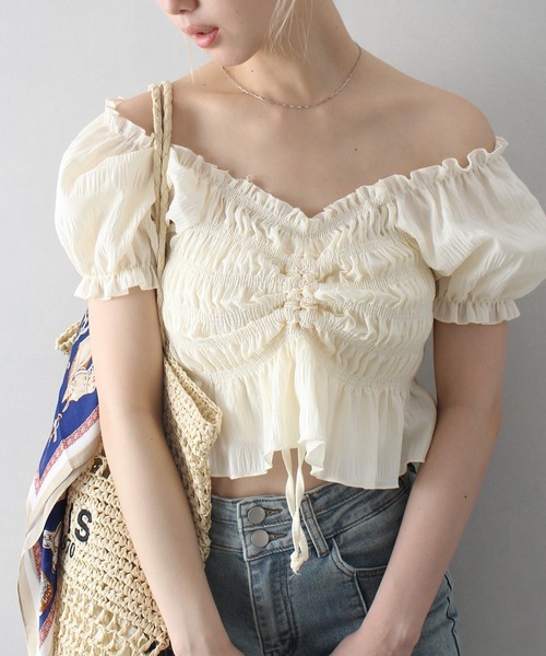 SpRay(スプレイ)の「フロントシャーリングブラウス(シャツ/ブラウス・レディース・ホワイト/ブラック/アイボリー・FREE)」の2枚目の写真