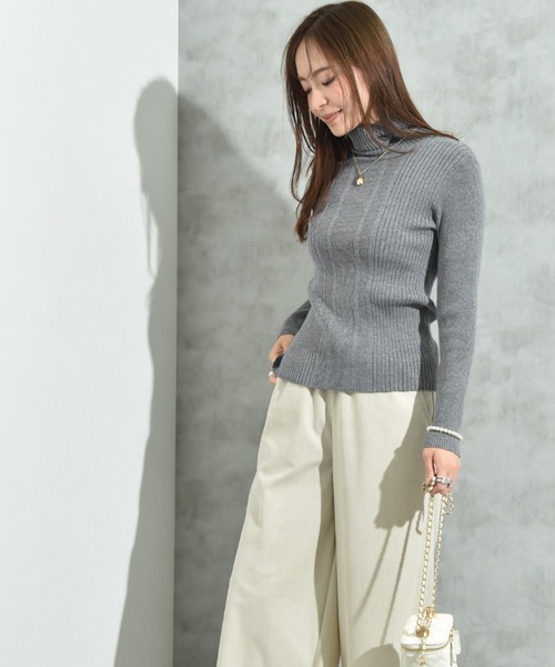 INTERPLANET（インタープラネット）の「ランダムリブタートルネックプルオーバー（ニット/セーター・レディース・ベージュ/ブラック/グレー/オフホワイト・FREE）」の8枚目の写真