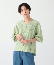 刺繍Ｖネックブラウス