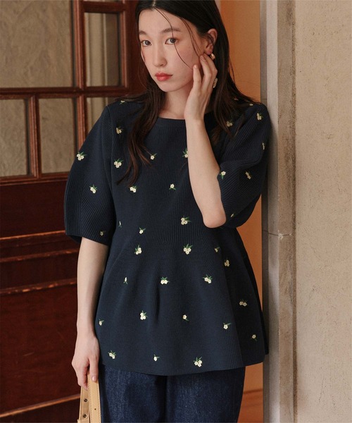 チェスティ フラワー刺繍 へプラムトップス ベスト ホワイト 1サイズ