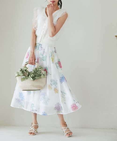 tocco closet(トッコ クローゼット)の「チュールフリル付きパール釦ニットベスト(ベスト・レディース・オフホワイト/ネイビー・M)」の7枚目の写真