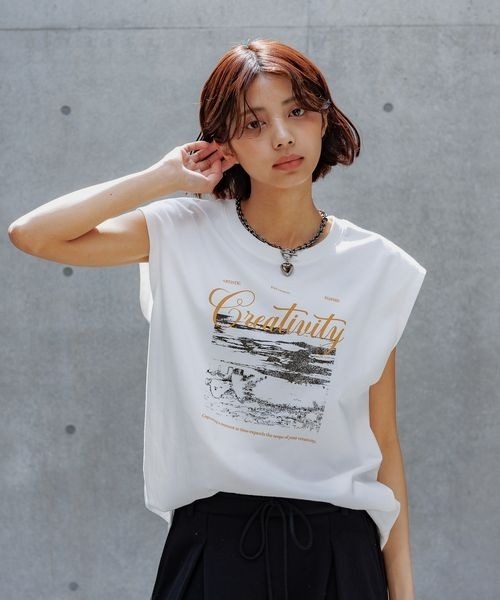 PAGEBOY(ページボーイ)の「ノースリフォトTシャツ(Tシャツ/カットソー・レディース・ホワイト/ブラック・FREE)」の1枚目の写真