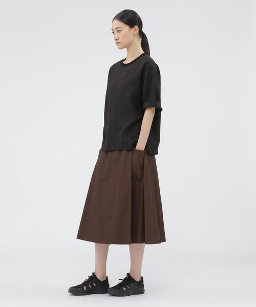 MARGARET HOWELL(マーガレットハウエル)の「SOFT LINEN SHIRT(シャツ/ブラウス・レディース・ブラック/ホワイト・2/1)」の10枚目の写真