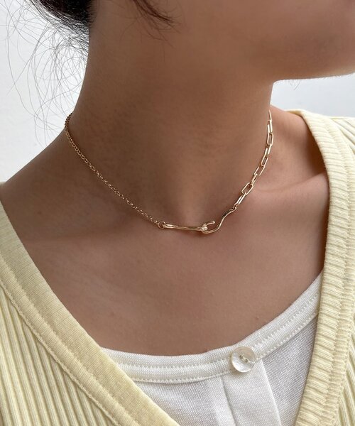 GOLDY(ゴールディ)の「〈GOLDY/ゴールディ〉フックアシメチェーンネックレス(ネックレス・レディース・ゴールド/シルバー・FREE)」の6枚目の写真