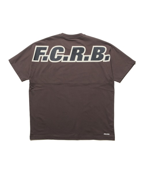 F.C.Real Bristol（エフシーレアルブリストル）の「BIG LOGO BAGGY TEE（Tシャツ/カットソー・メンズ・ブラウン/セージグリーン/ブラック/ネイビー/ホワイト・LARGE/X-LARGE/MEDIUM/SMALL/XX-LARGE）」の3枚目の写真