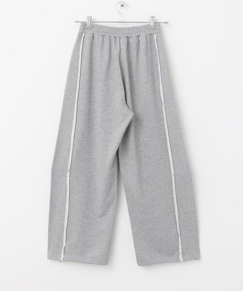 SENSE OF PLACE by URBAN RESEARCH（センスオブプレイスバイアーバンリサーチ）の「キリカエカーブスウェットパンツ（スウェットパンツ・レディース・オフホワイト/グレー・ONE）」の12枚目の写真