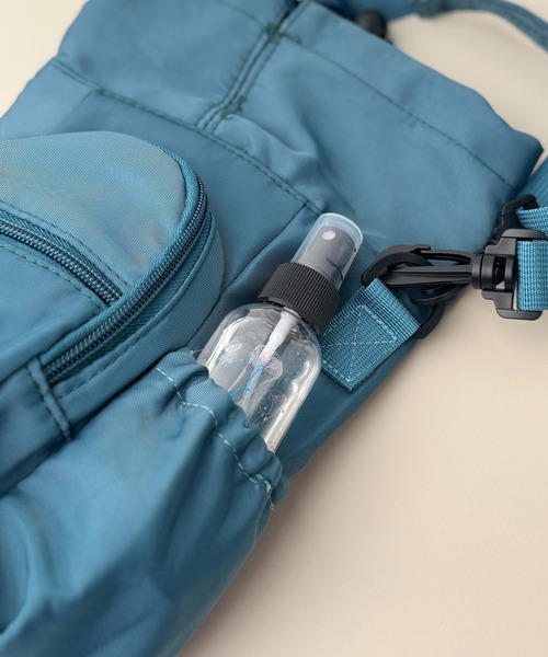 CALIFORNIA OUTFITTERS（カリフォルニア アウトフィッターズ）の「6D1 保冷 ミニボトルショルダーバッグ ボトルホルダー  水筒 ペットボトル 肩掛け（ショルダーバッグ・レディース・ブルー/ブラック/ピンク・ONESIZE）」の5枚目の写真