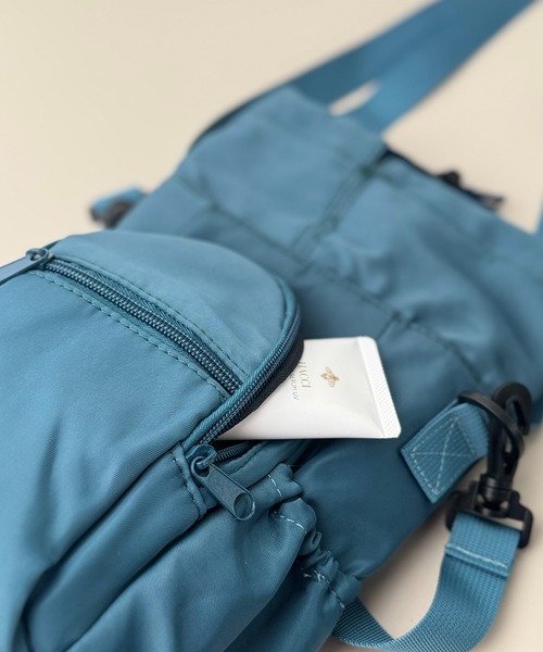 CALIFORNIA OUTFITTERS（カリフォルニア アウトフィッターズ）の「6D1 保冷 ミニボトルショルダーバッグ ボトルホルダー  水筒 ペットボトル 肩掛け（ショルダーバッグ・レディース・ブルー/ブラック/ピンク・ONESIZE）」の9枚目の写真