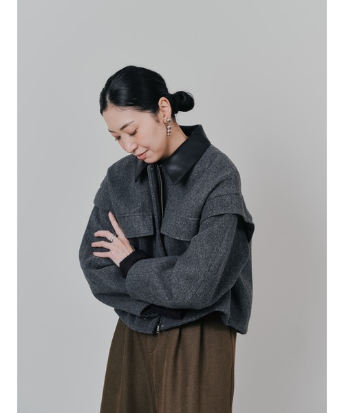 TEVALT（ヴァレット）の「2WAY配色カラーCPOジャケット（ミリタリージャケット・レディース・ダークネイビー/チャコールグレー/オフホワイト・38）」の10枚目の写真