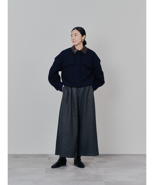 TEVALT（ヴァレット）の「2WAY配色カラーCPOジャケット（ミリタリージャケット・レディース・ダークネイビー/チャコールグレー/オフホワイト・38）」の6枚目の写真