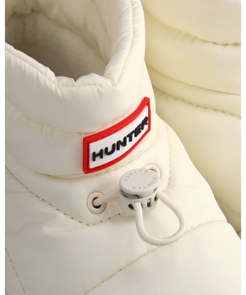 HUNTER（ハンター）の「ユニセックス イン/アウト コージー パフ サイド ベント ブーティー（ブーツ・レディース・ホワイト/ブラック・UK9/UK8/UK7/UK6/UK5/UK4/UK3）」の5枚目の写真