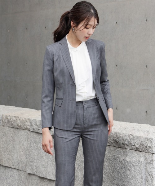 DRESS PLUS（ドレスプラス）の「ピンストライプが映えるセットアップ（スーツパンツ・レディース・グレー/チャコール・L/XL/XXL）」の10枚目の写真