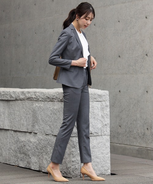 DRESS PLUS（ドレスプラス）の「ピンストライプが映えるセットアップ（スーツパンツ・レディース・グレー/チャコール・L/XL/XXL）」の12枚目の写真