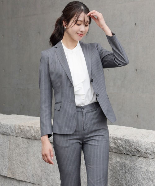 DRESS PLUS（ドレスプラス）の「ピンストライプが映えるセットアップ（スーツパンツ・レディース・グレー/チャコール・L/XL/XXL）」の13枚目の写真