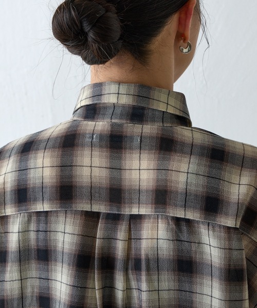 COLONY 2139(コロニートゥーワンスリーナイン)の「シアーボイルチェッククロップドシャツ(シャツ/ブラウス・レディース・ブラック/ブラウン・FREE)」の15枚目の写真