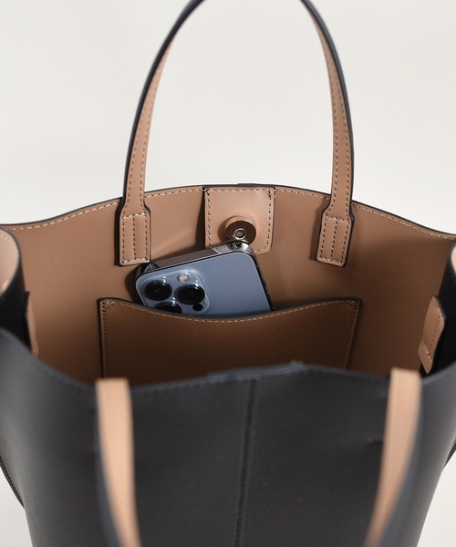styiro(スタイロ)の「スリットトートバッグ Sサイズ(ビジネスバッグ・レディース・ブラック/アイボリー/ベージュ系その他/ブラック系2・FREE)」の22枚目の写真