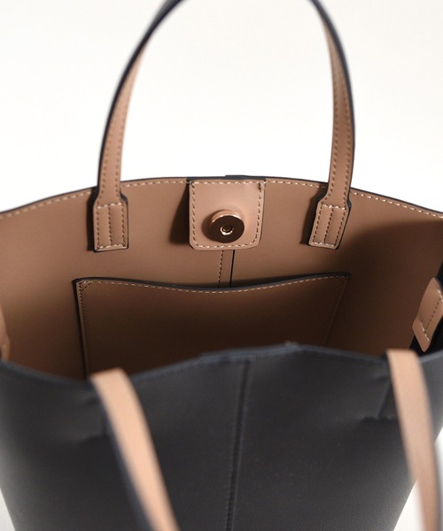 styiro(スタイロ)の「スリットトートバッグ Sサイズ(ビジネスバッグ・レディース・ブラック/アイボリー/ベージュ系その他/ブラック系2・FREE)」の21枚目の写真