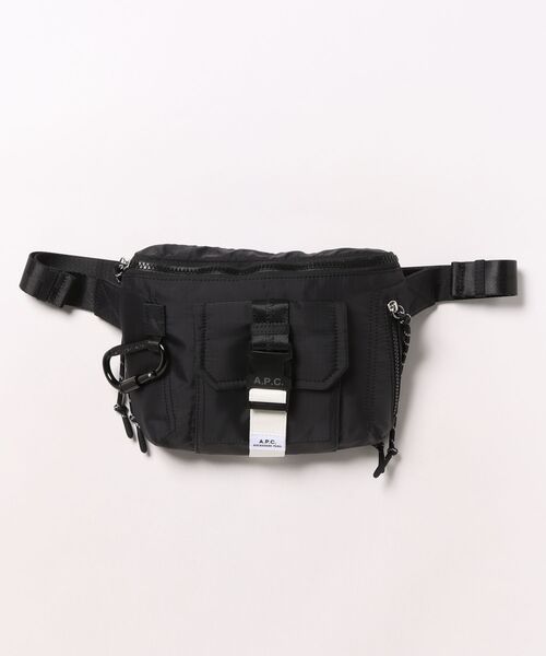 A.P.C.(アーペーセー)の「BANANE TREK(ショルダーバッグ・メンズ・ブラック・ONESIZE)」の1枚目の写真