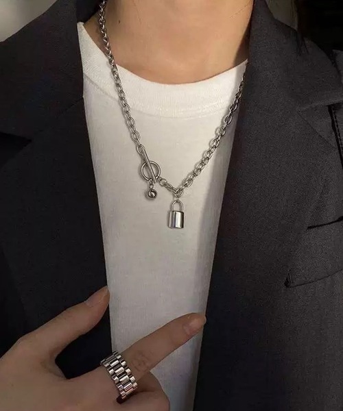 shopnikoniko（ショップニコニコ）の「南京錠モチーフ シルバー マンテルネックレス（ネックレス・レディース・シルバー・フリー）」の4枚目の写真