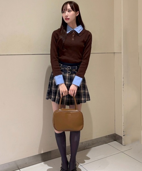 REDYAZEL（レディアゼル）の「ダブルカラーポロニットトップス（ニット/セーター・レディース・ブラウン/レッド/ベージュ/ブラック/ボルドー/ライトグレー・FREE）」の7枚目の写真