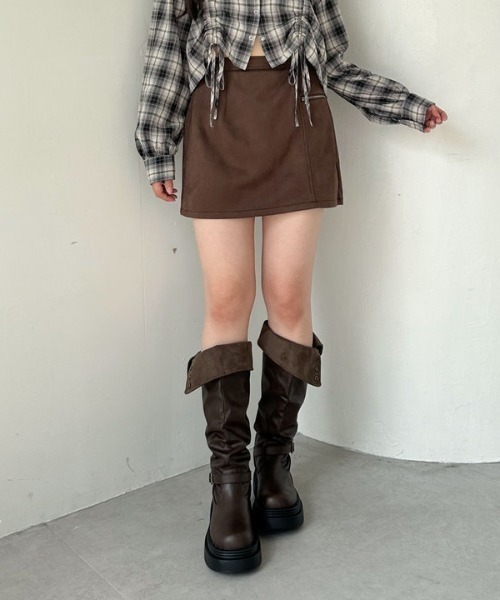 archives（アルシーヴ）の「スウェード台形ミニスカート（スカート・レディース・ブラウン/キャメル・MEDIUM）」の4枚目の写真