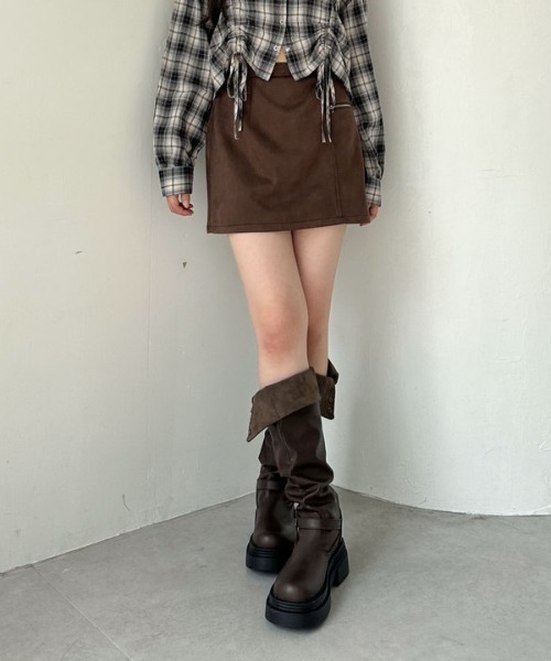 archives（アルシーヴ）の「スウェード台形ミニスカート（スカート・レディース・ブラウン/キャメル・MEDIUM）」の5枚目の写真