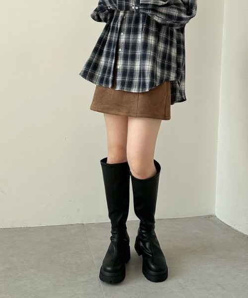 archives（アルシーヴ）の「スウェード台形ミニスカート（スカート・レディース・ブラウン/キャメル・MEDIUM）」の15枚目の写真