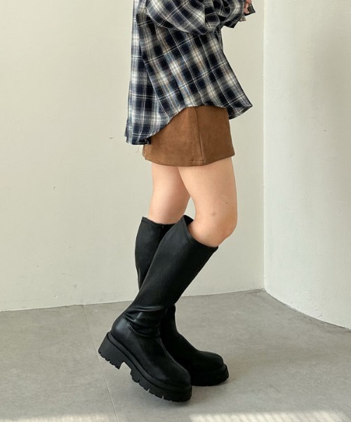 archives（アルシーヴ）の「スウェード台形ミニスカート（スカート・レディース・ブラウン/キャメル・MEDIUM）」の16枚目の写真