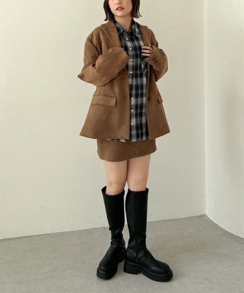 archives（アルシーヴ）の「スウェード台形ミニスカート（スカート・レディース・ブラウン/キャメル・MEDIUM）」の17枚目の写真