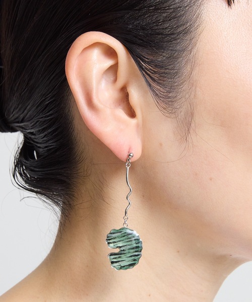 The Rule（ザルール）の「The Rule ザルール：Brush pierced.2　ブラッシュピアス２（ピアス（両耳用）・レディース・ベージュ/セージグリーン・FREE）」の6枚目の写真