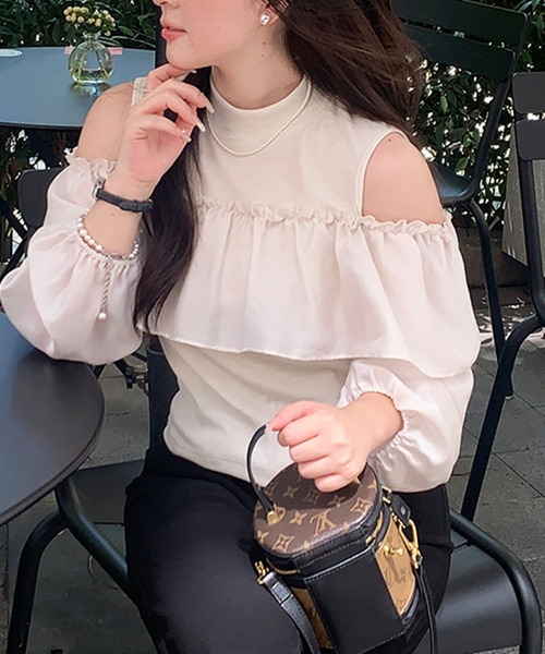 Lace Ladies(レースレディース)の「オープンショルダー リブ ハイネック フリル トップス(Tシャツ/カットソー・レディース・アイボリー/ブラック・FREE)」の6枚目の写真