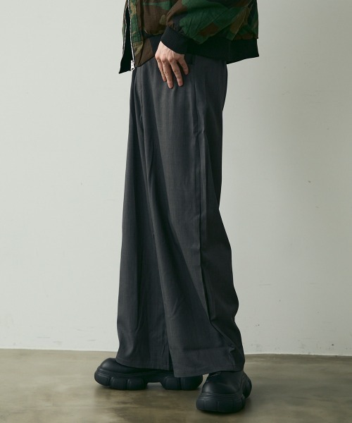 Shoowtime(ショウタイム)の「No-Center-Pleat Wide Slacks / ノンセンタープレスワイドスラックス(スラックス・メンズ・チャコールグレー/ブラック・LARGE/MEDIUM/X-LARGE)」の11枚目の写真
