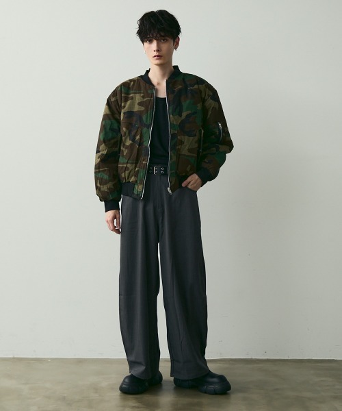 Shoowtime(ショウタイム)の「No-Center-Pleat Wide Slacks / ノンセンタープレスワイドスラックス(スラックス・メンズ・チャコールグレー/ブラック・LARGE/MEDIUM/X-LARGE)」の13枚目の写真