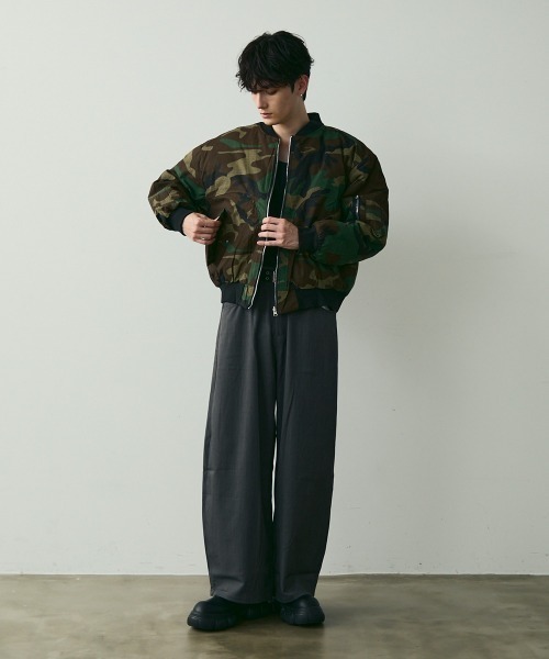Shoowtime(ショウタイム)の「No-Center-Pleat Wide Slacks / ノンセンタープレスワイドスラックス(スラックス・メンズ・チャコールグレー/ブラック・LARGE/MEDIUM/X-LARGE)」の15枚目の写真