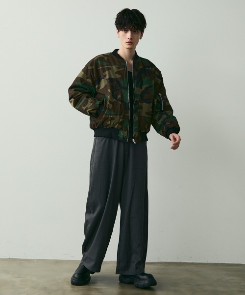 Shoowtime(ショウタイム)の「No-Center-Pleat Wide Slacks / ノンセンタープレスワイドスラックス(スラックス・メンズ・チャコールグレー/ブラック・LARGE/MEDIUM/X-LARGE)」の16枚目の写真