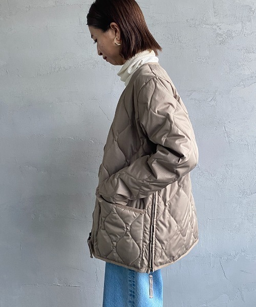 TAION（タイオン）の「【WEB限定】[TAION/タイオン] MILITARY Vネック キルティングダウンジャケット（ダウンジャケット/コート・レディース・ブラック/オリーブ/モカ・XL/L/M）」の17枚目の写真