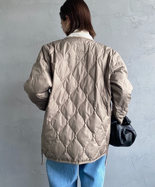 TAION（タイオン）の「【WEB限定】[TAION/タイオン] MILITARY Vネック キルティングダウンジャケット（ダウンジャケット/コート・レディース・ブラック/オリーブ/モカ・XL/L/M）」の18枚目の写真