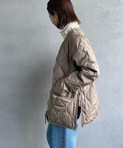 TAION（タイオン）の「【WEB限定】[TAION/タイオン] MILITARY Vネック キルティングダウンジャケット（ダウンジャケット/コート・レディース・ブラック/オリーブ/モカ・XL/L/M）」の16枚目の写真