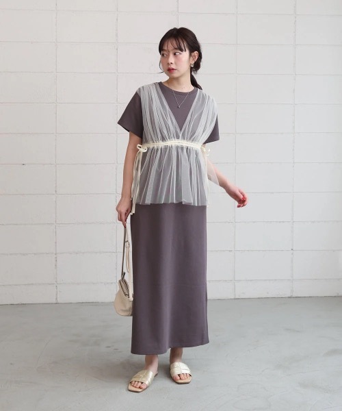 Bab(バブ)の「【S・Mサイズ展開】チュールドッキングスウェットワンピース(ワンピース・レディース・アイボリー/チャコールグレー・MEDIUM/SMALL)」の2枚目の写真